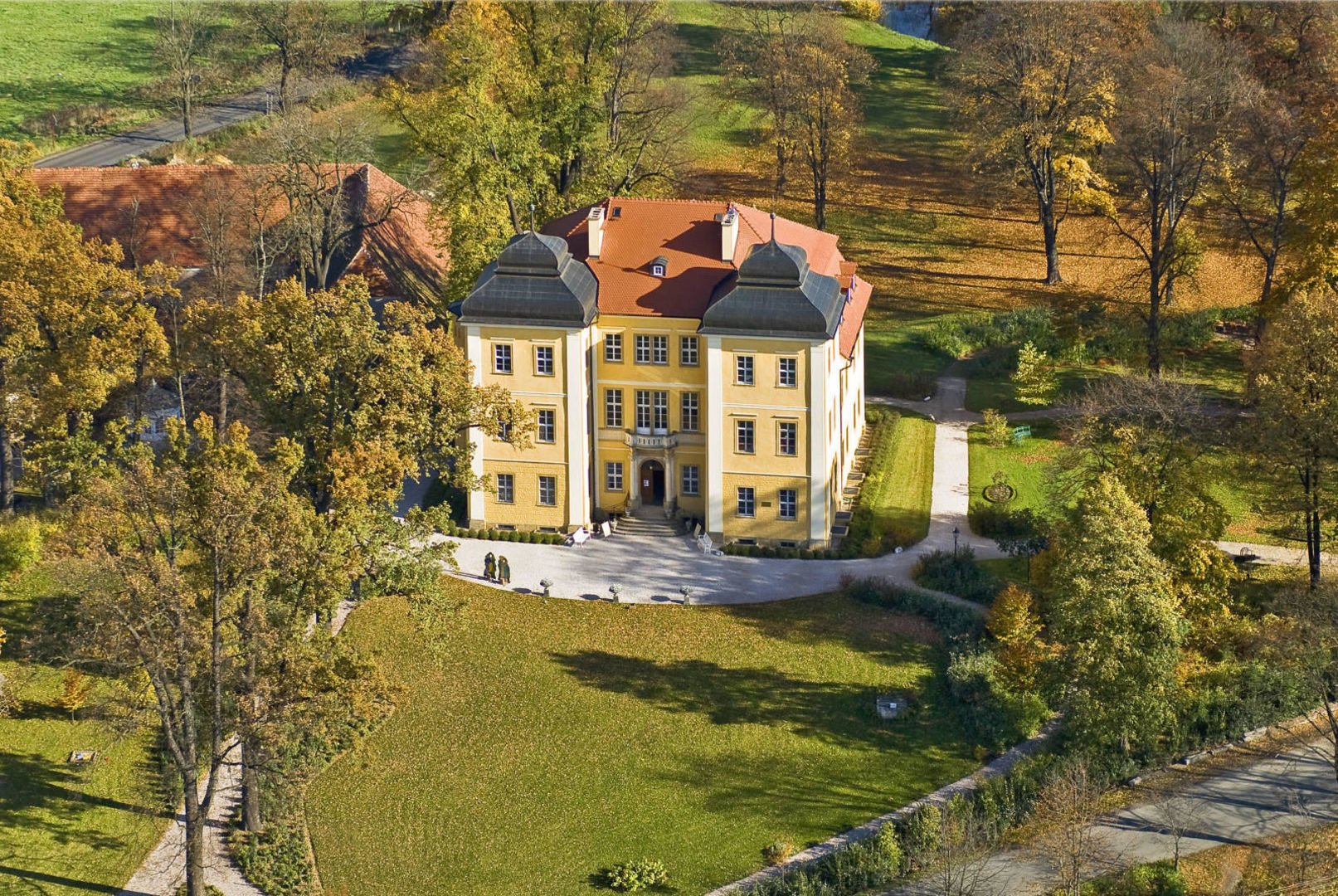 Sommerfrische im Schloss Lomnitz